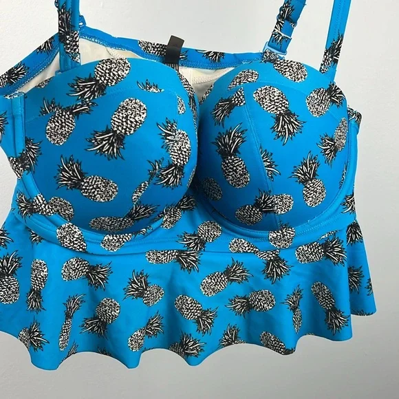 Torrid plus size 12/14 (0 & 1) 2 pc peplum underwire pushup top & ruched bottoms - Picture 7 of 10